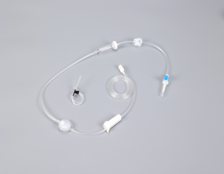 Infusion sets with precision filters with needle for single-use